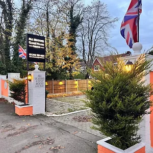 Seasons Gatwick & Parking Guest house